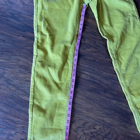 BDG Urban Outfitters Mustard Yellow Corduroy Mom Jeans- Size 28 - Picture 5 of 12